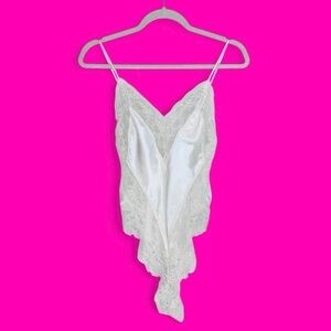 Vintage 90’s Ms. Leslee White Lace Sexy Lingerie Sleeveless Bodysuit